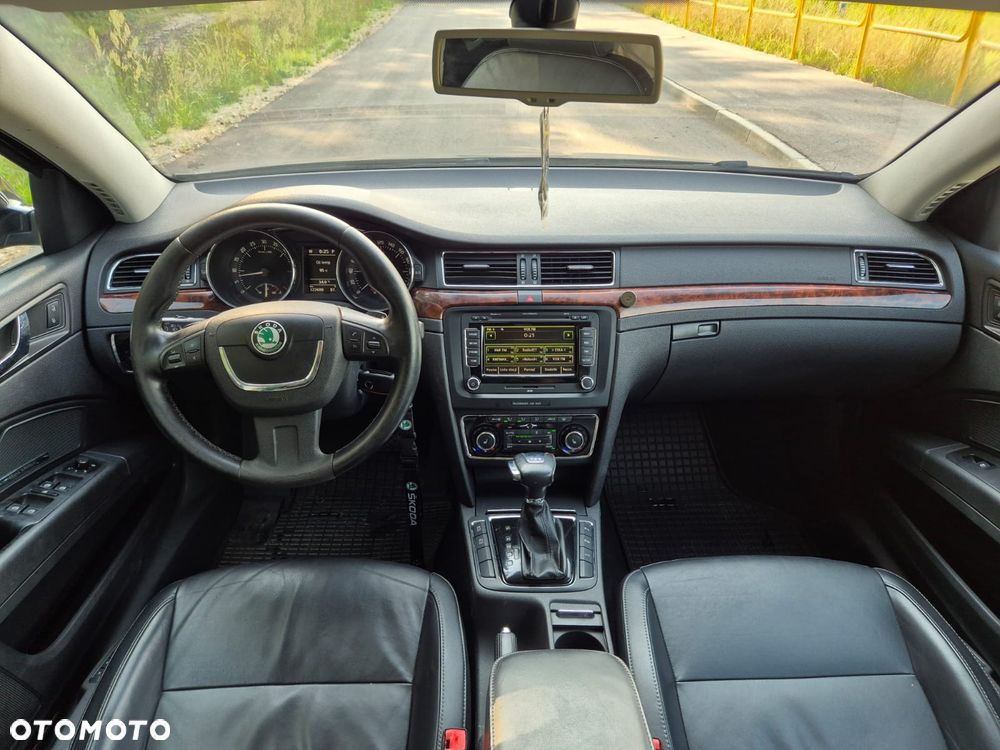 Skoda Superb 2.0 TDI Elegance DSG - 14