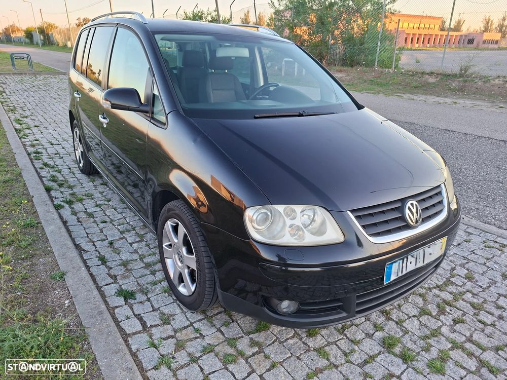 VW Touran 2.0 TDI Highline EC 7L - 1