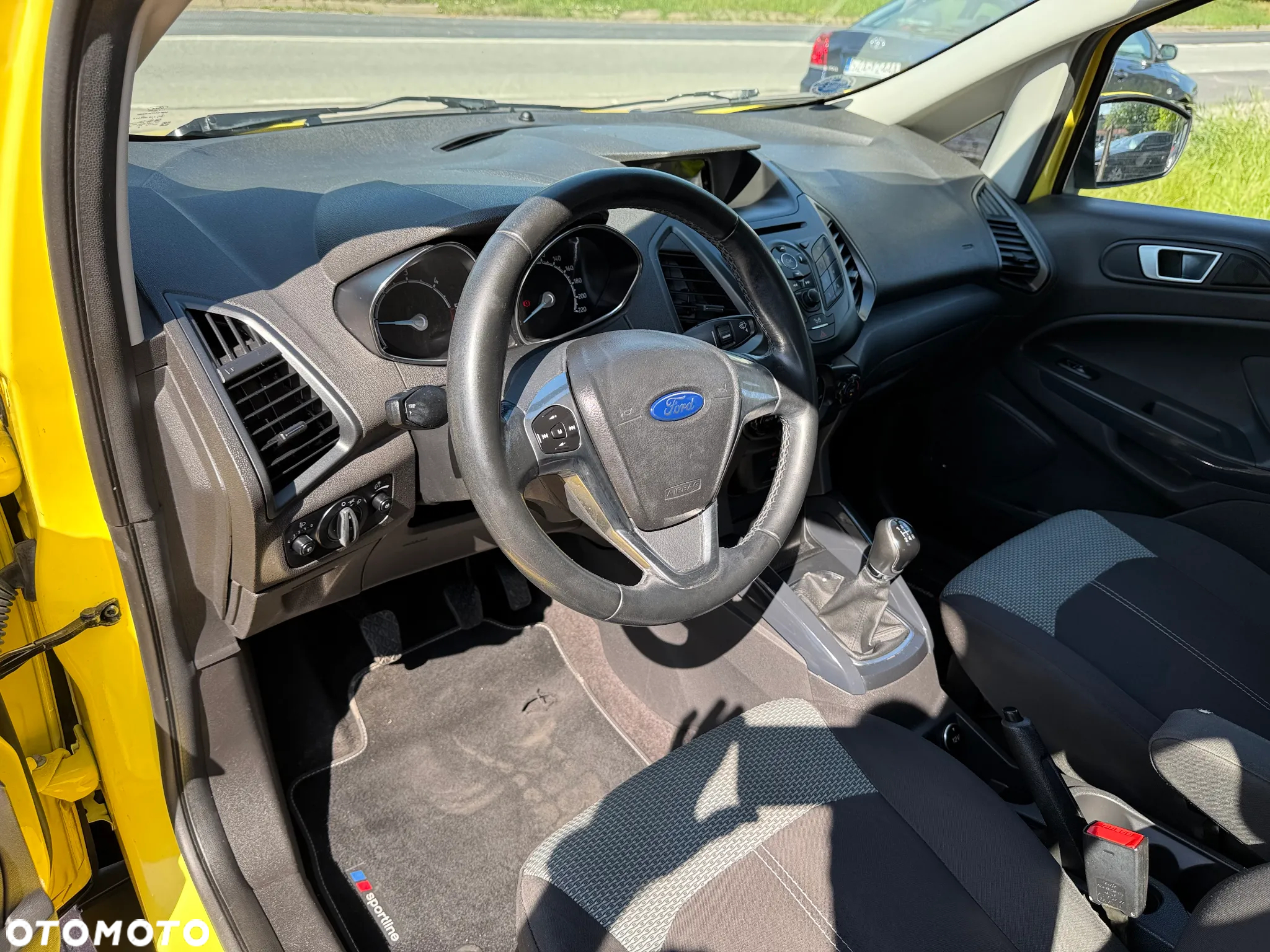 Ford EcoSport 1.5 TDCi TITANIUM - 10