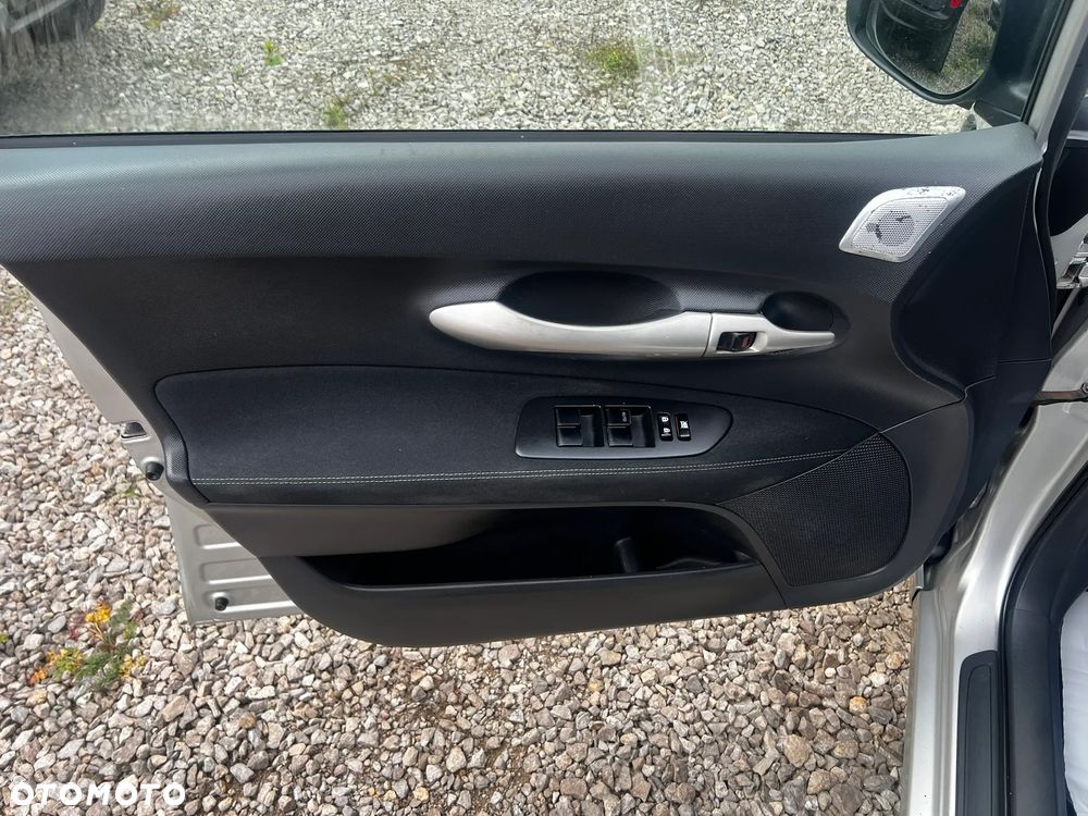 Toyota Auris 1.6 Executive - 23