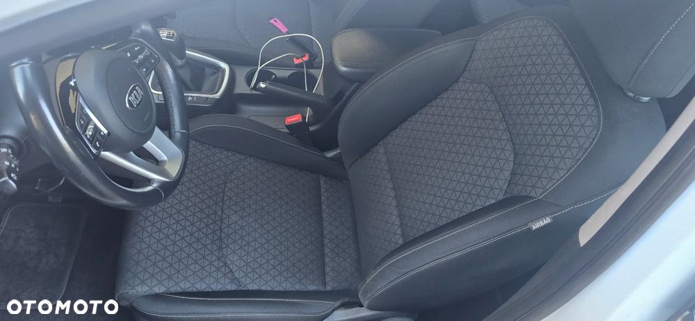 Kia Ceed 1.6 CRDi SCR M - 13