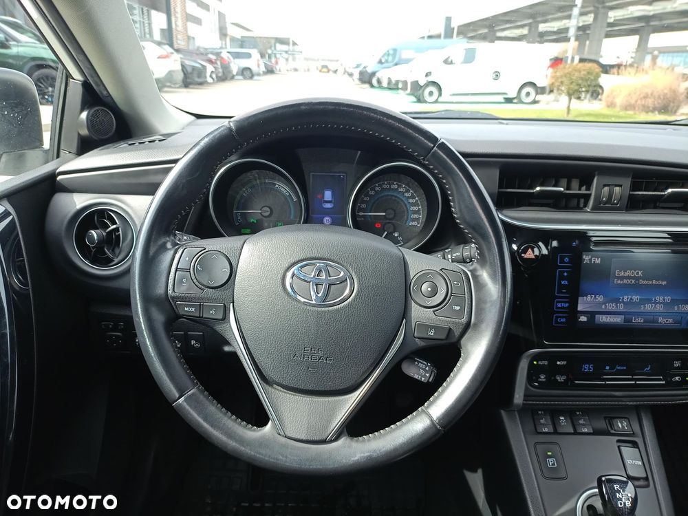 Toyota Auris Hybrid 135 Premium - 11
