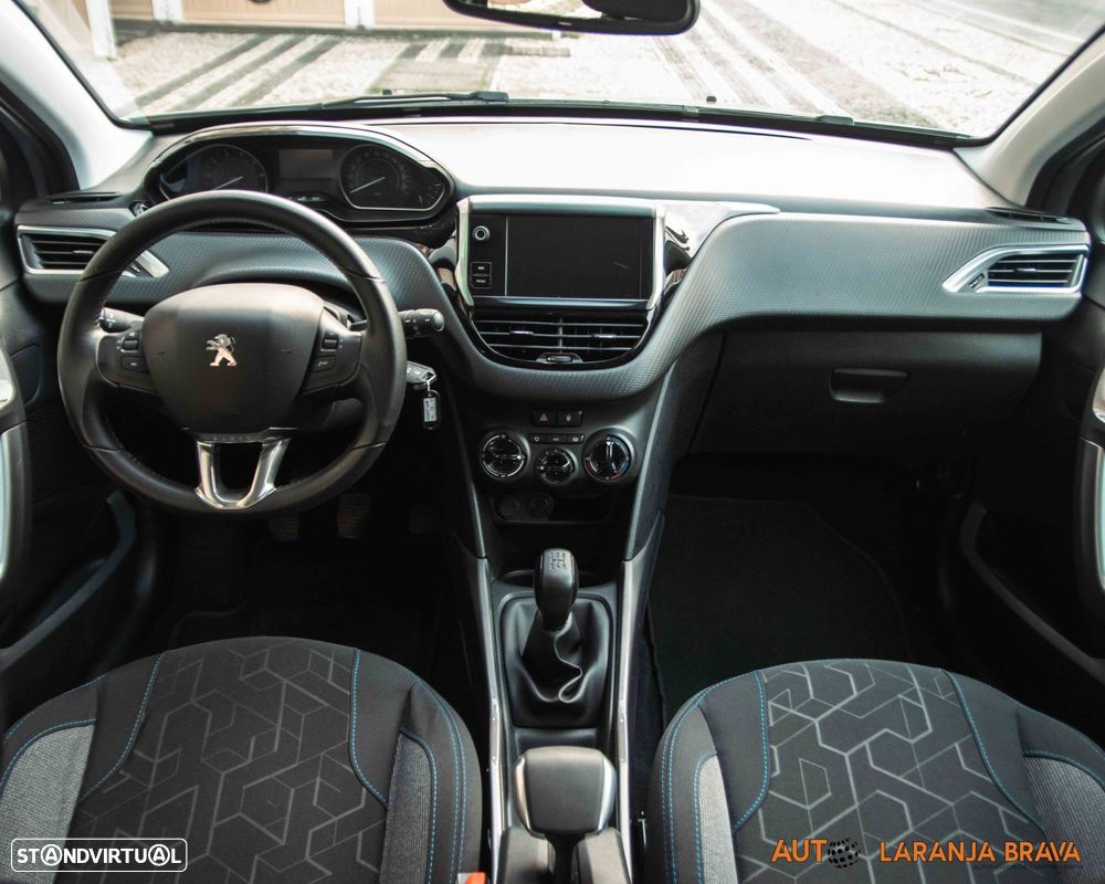 Peugeot 2008 1.2 PureTech Style - 4