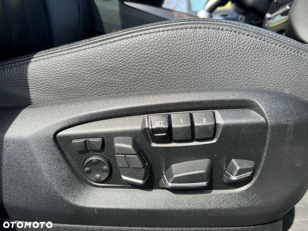 BMW X5 xDrive40d - 23