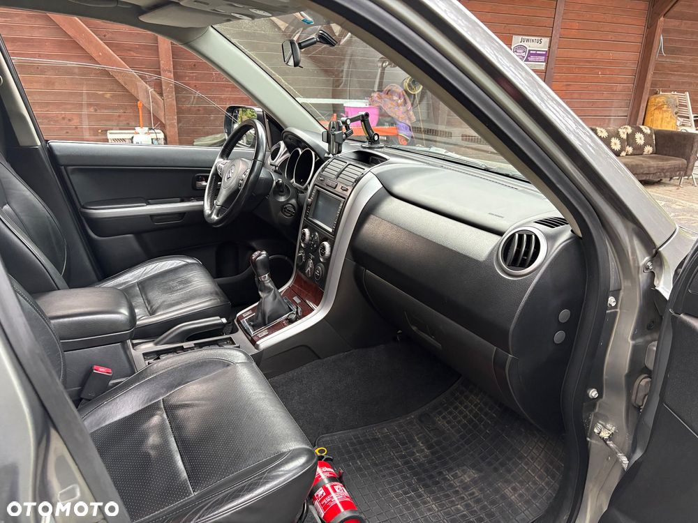 Suzuki Grand Vitara 1.9 DDiS Premium EU5 - 9