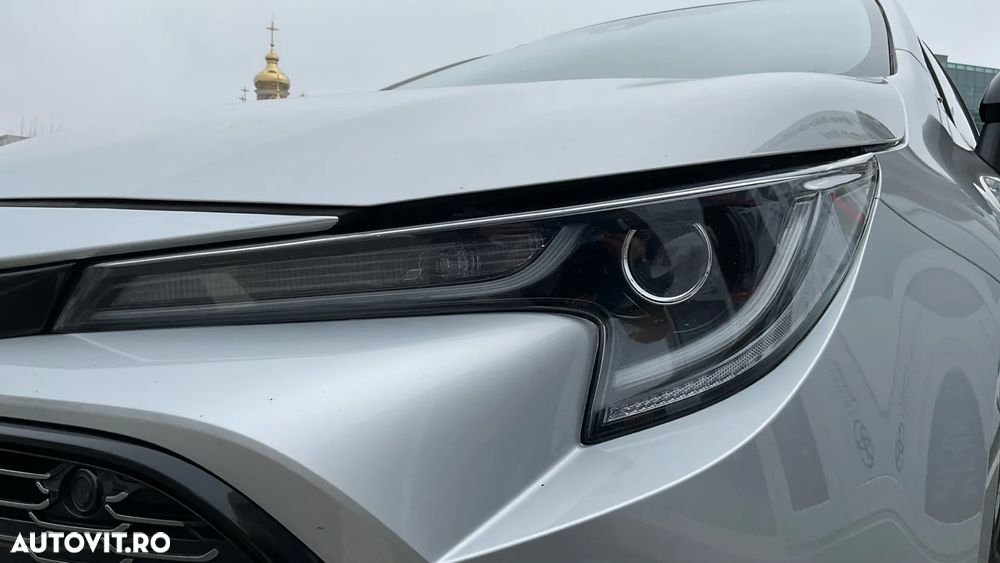 Toyota Corolla 2.0 HSD Exclusive Plus GR Sport Bi-Tone - 12