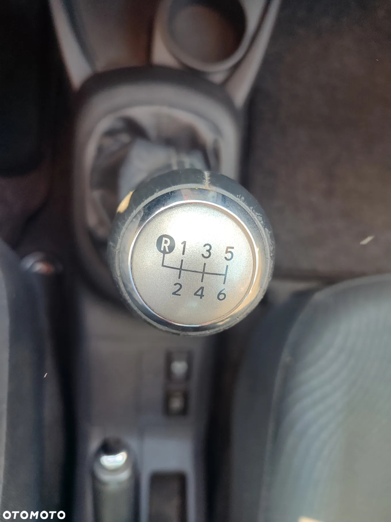Toyota Yaris - 12