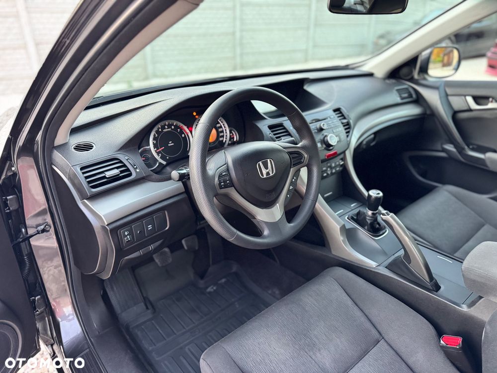 Honda Accord 2.0 Comfort - 12