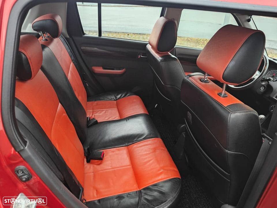 Suzuki Swift 1.5 VVT 16V GLX Auto. - 4