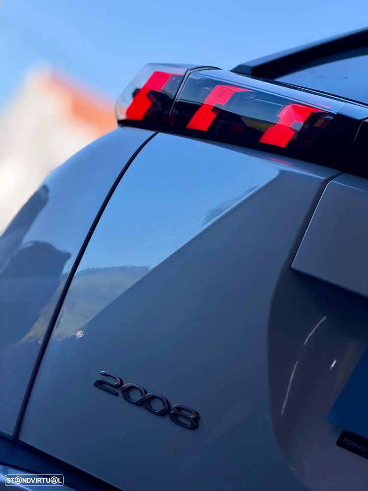 Peugeot 2008 1.2 PureTech GT - 29