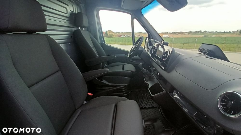 Mercedes-Benz Sprinter 317 CDI fotele 1+1 - 11