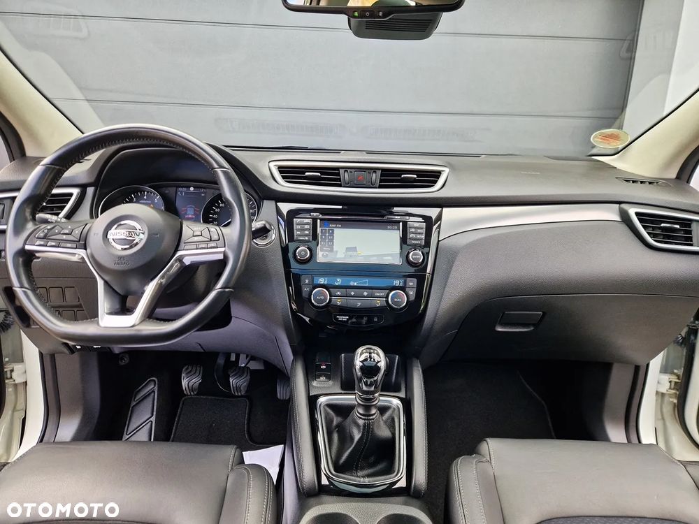 Nissan Qashqai 1.6 DIG-T Tekna+ - 17