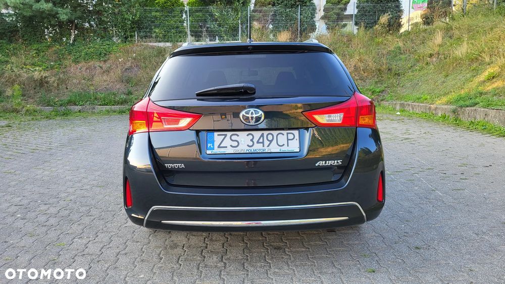 Toyota Auris 1.6 Premium - 10