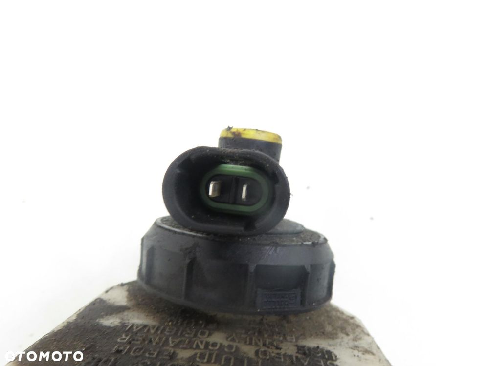 SERWO RENAULT SCENIC I FL 2.0 8200097098 03786420034 - 2