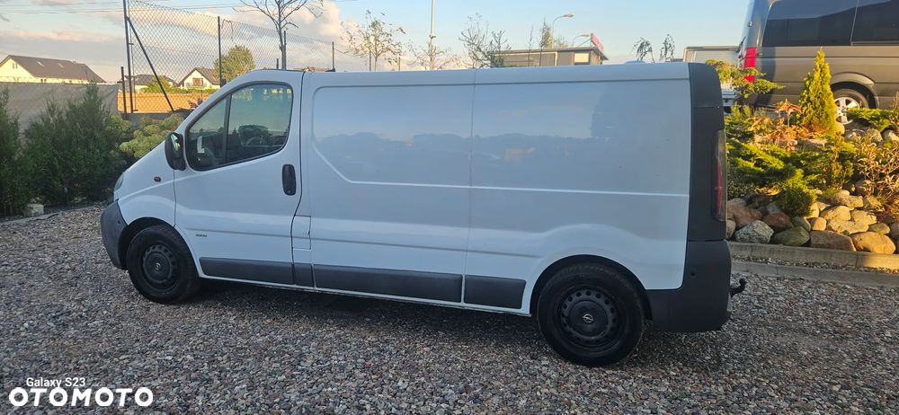 Opel Vivaro - 1