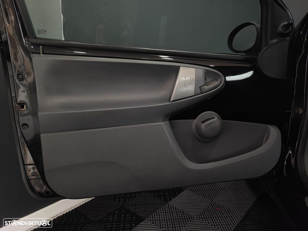 Toyota Aygo 1.0 + AC - 19