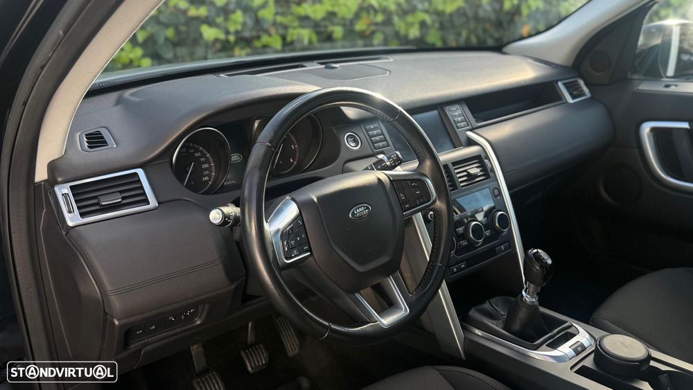 Land Rover Discovery Sport 2.0 eD4 SE - 17
