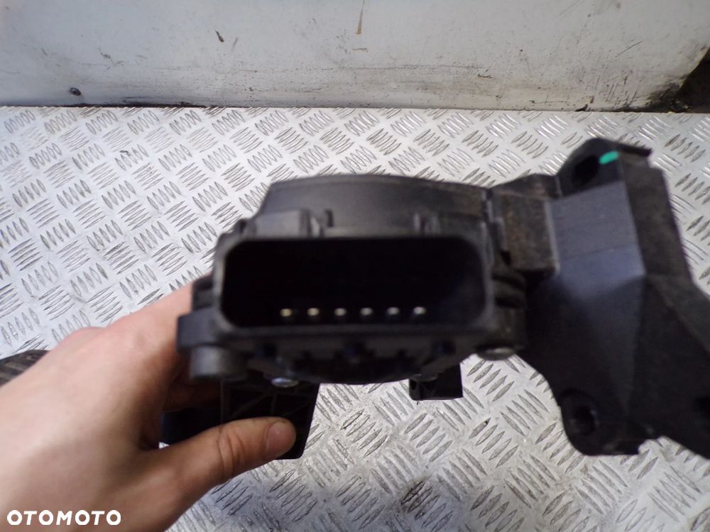 KOMPLET PEDAŁÓW FIAT TIPO II 1.4 - 6