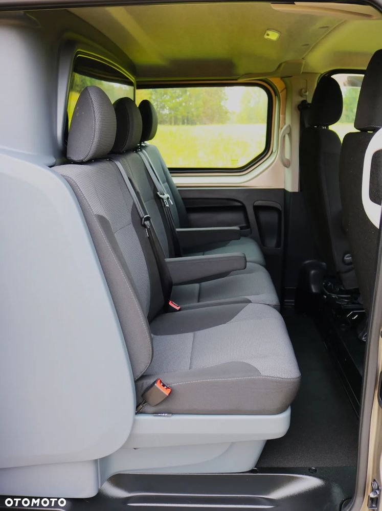 Renault Trafic - 13