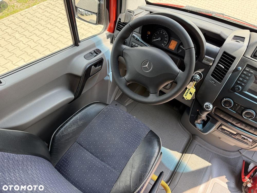 Mercedes-Benz Sprinter 516 - 21