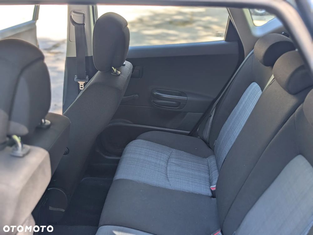 Kia Ceed 1.4 M - 27