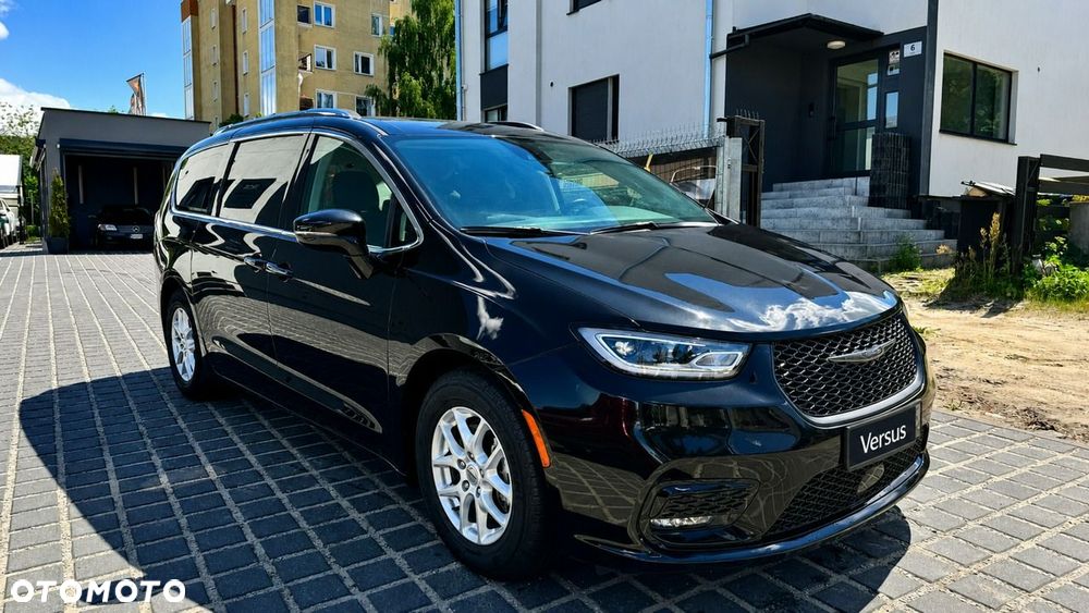 Chrysler Pacifica - 3