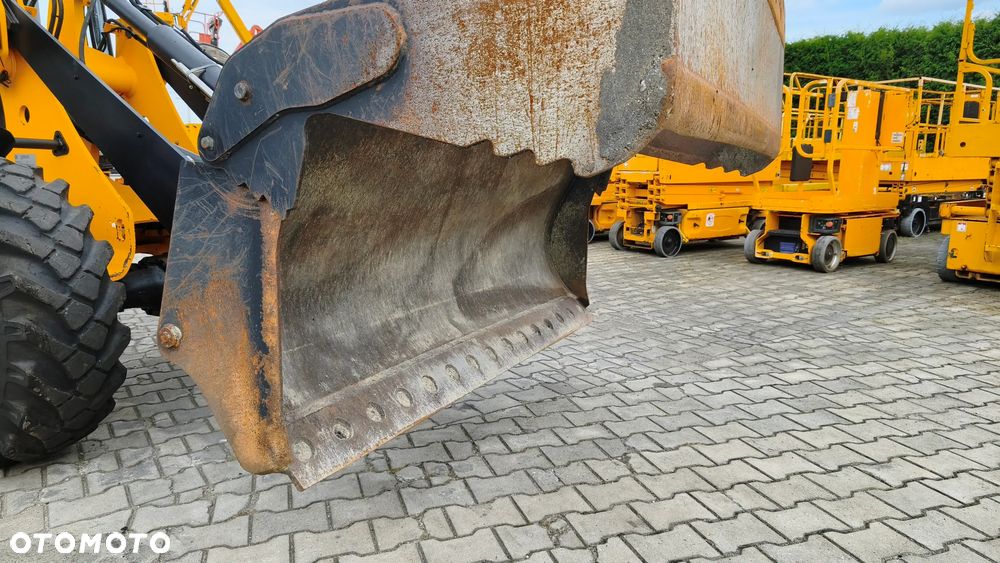 JCB 406 T4 - 19
