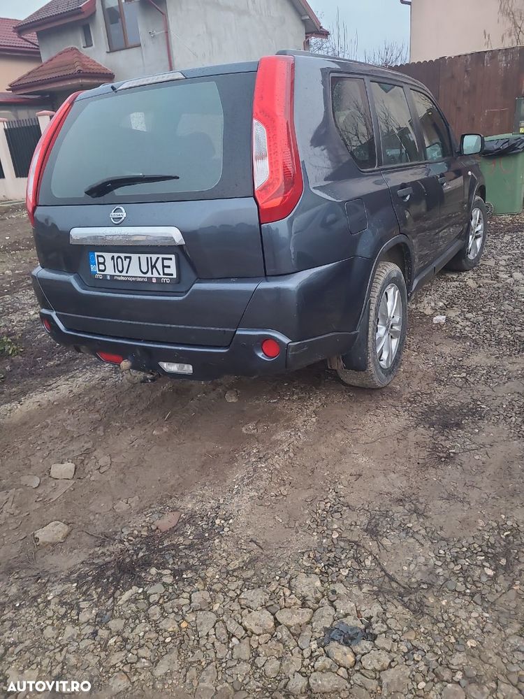 Nissan X-Trail 2.0 dCi 4x4 DPF XE - 8