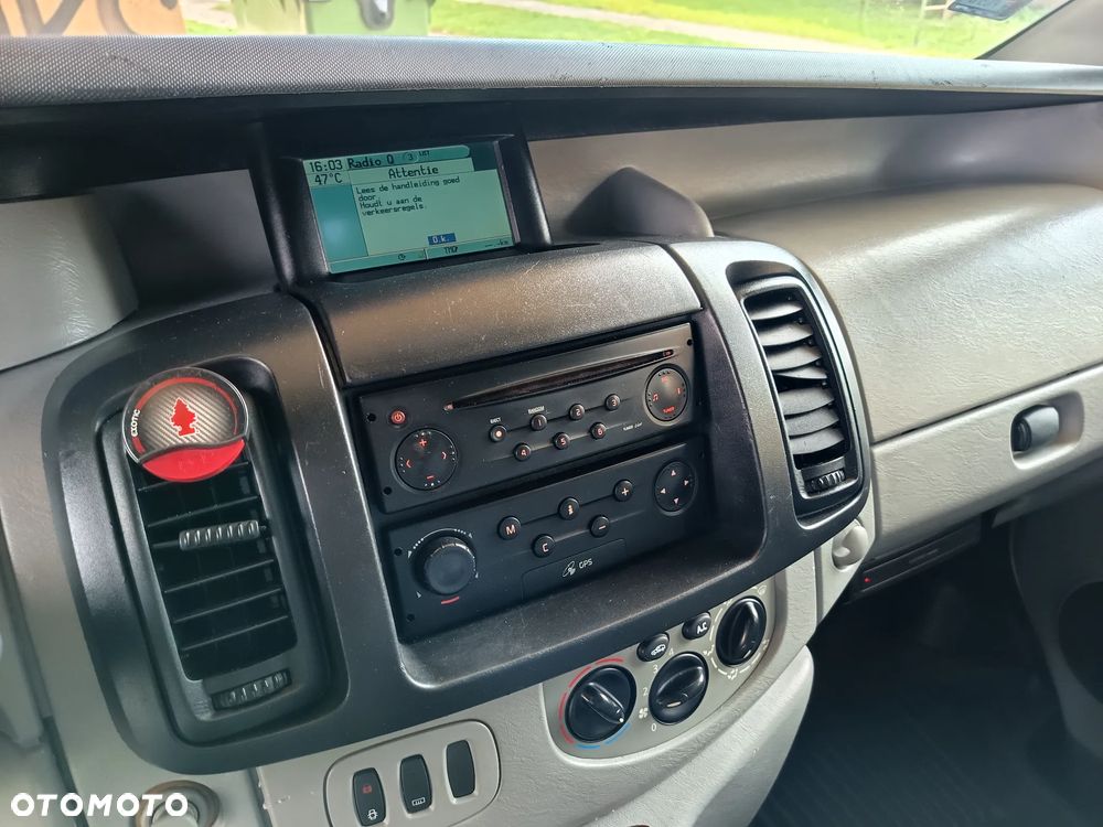 Renault TRAFIC - 25