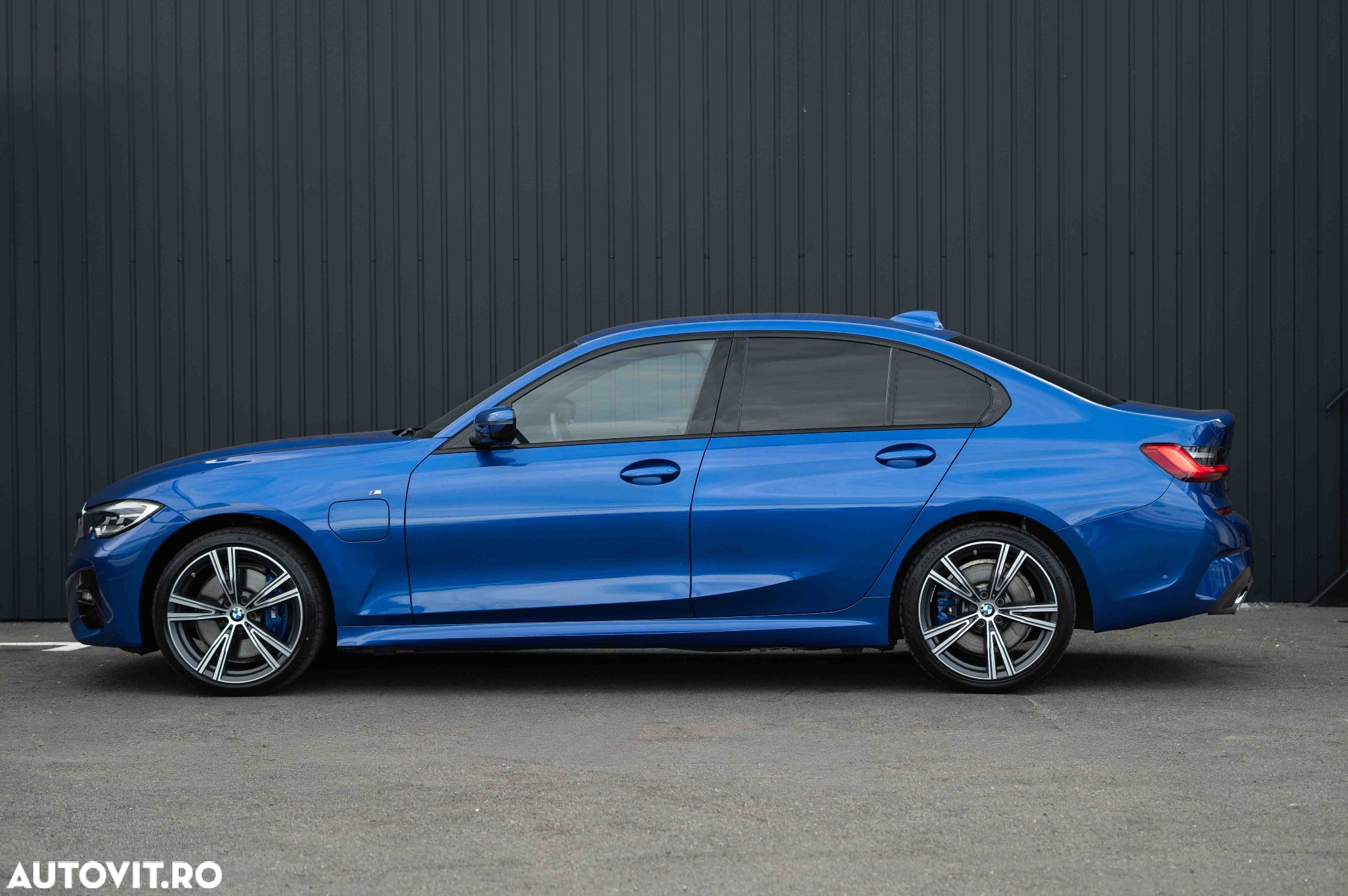 BMW Seria 3 330e Aut. M Sport - 9