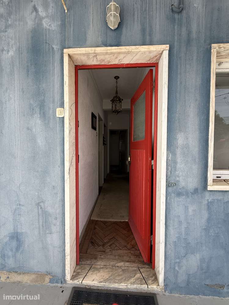 Moradia T2 com garagem e terraço | Serra da Silveira, Belas. - Grande imagem: 3/27