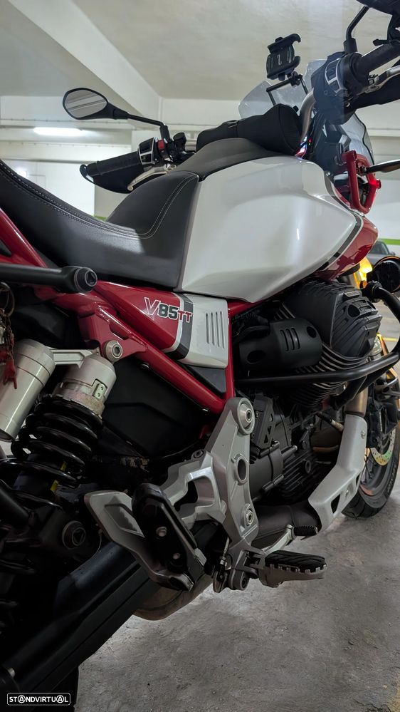 Moto Guzzi V85 TT - 3