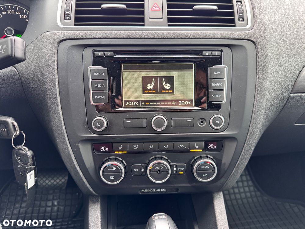 Volkswagen Jetta 1.4 TSI Highline DSG - 18