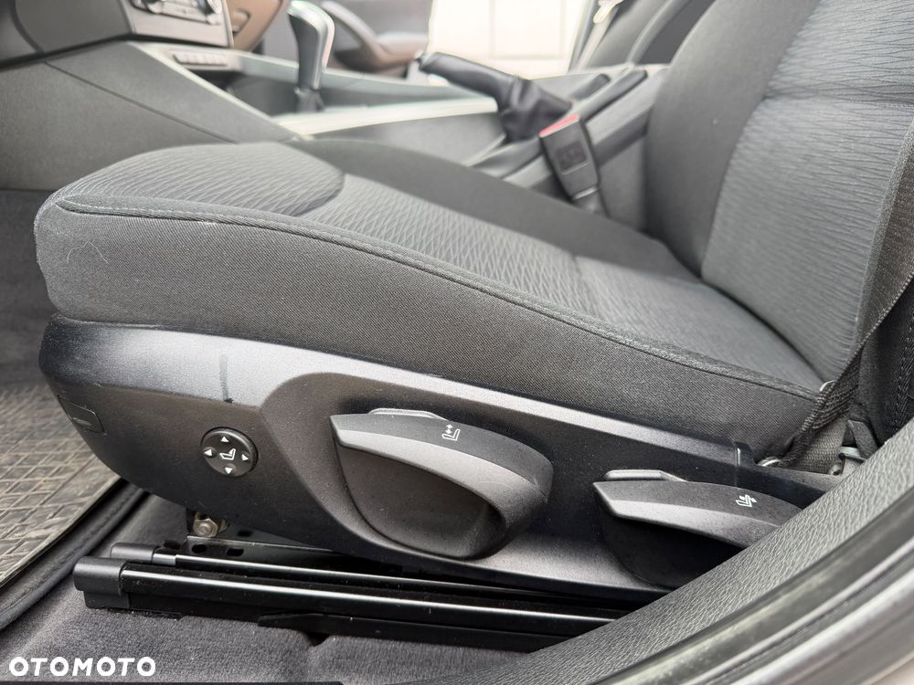 BMW X1 sDrive18i - 26