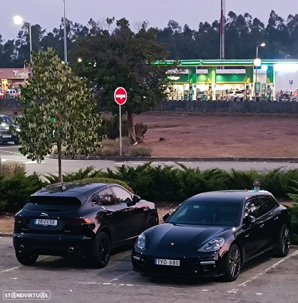 Jaguar E-Pace 2.0 i4D R-Dynamic SE - 15