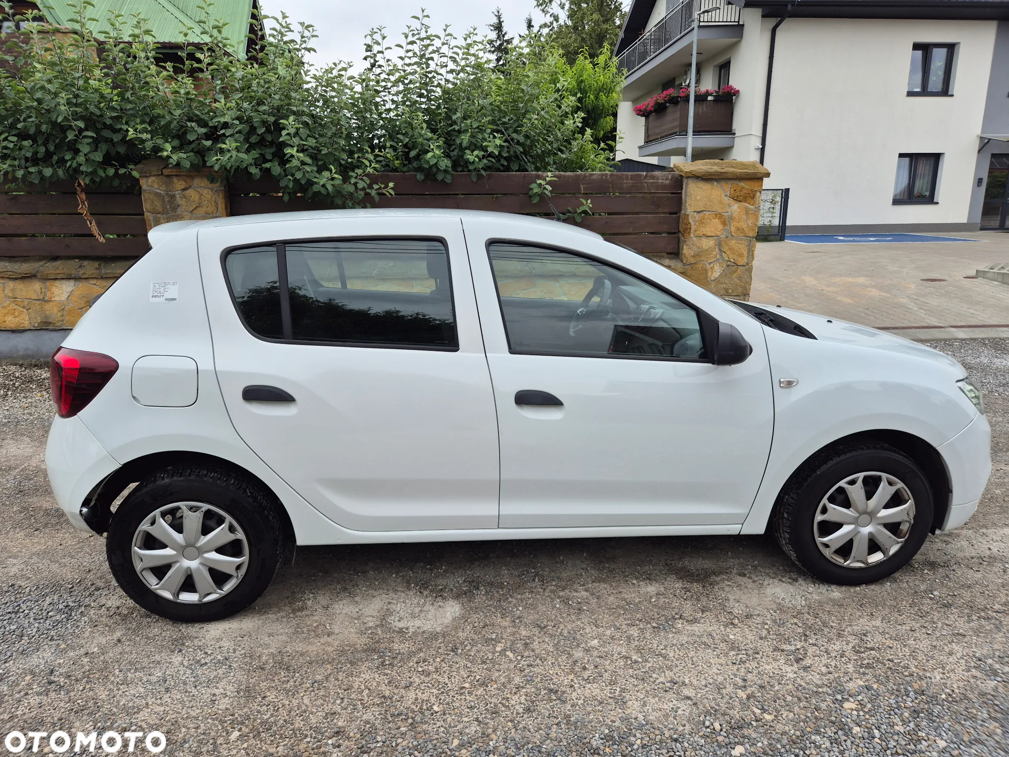 Dacia Sandero SCe 75 Acces - 4