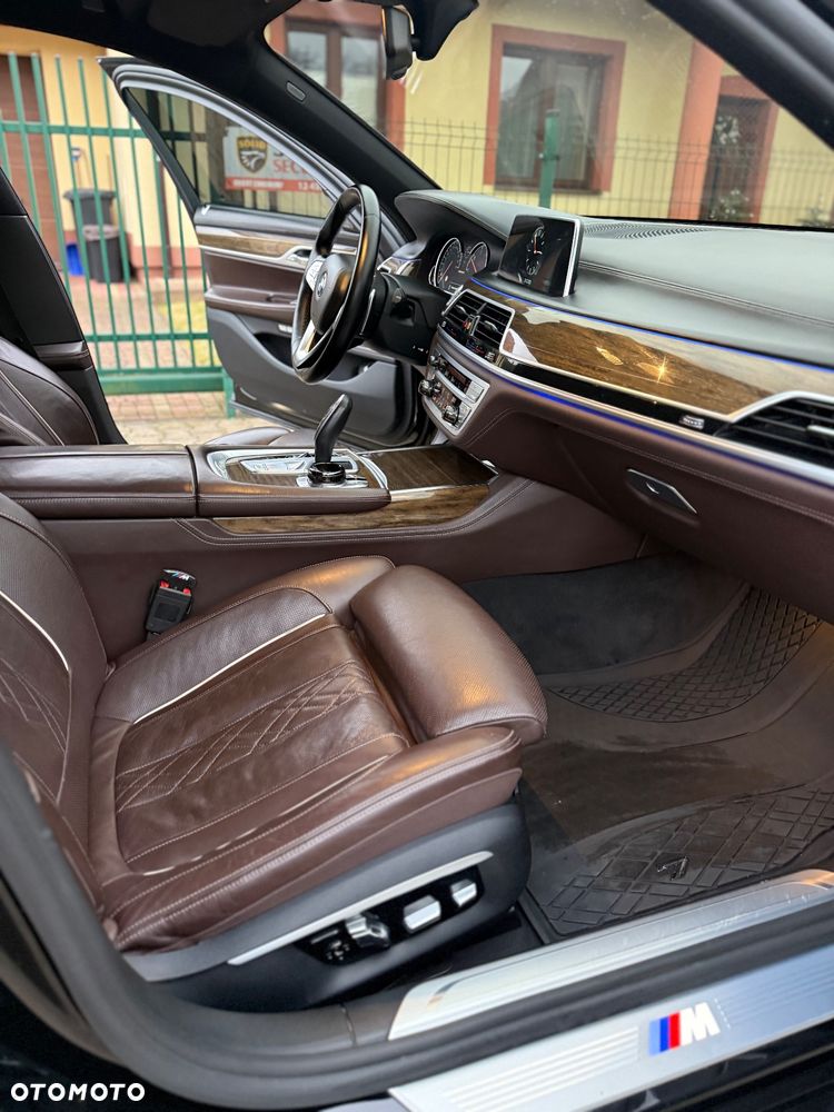 BMW Seria 7 740d xDrive - 14