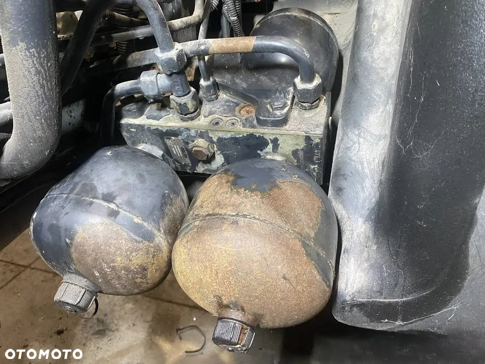 BLOK HYDRAULICZNY MIĘKKIEJ OSI DEUTZ-FAHR AGROTRON 150 , 04452756 - 2
