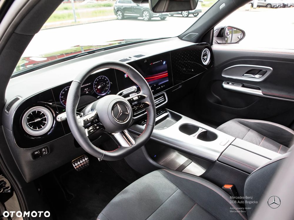 Mercedes-Benz GLB - 8