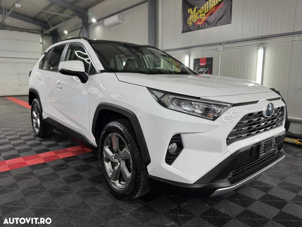 Toyota RAV4 - 5