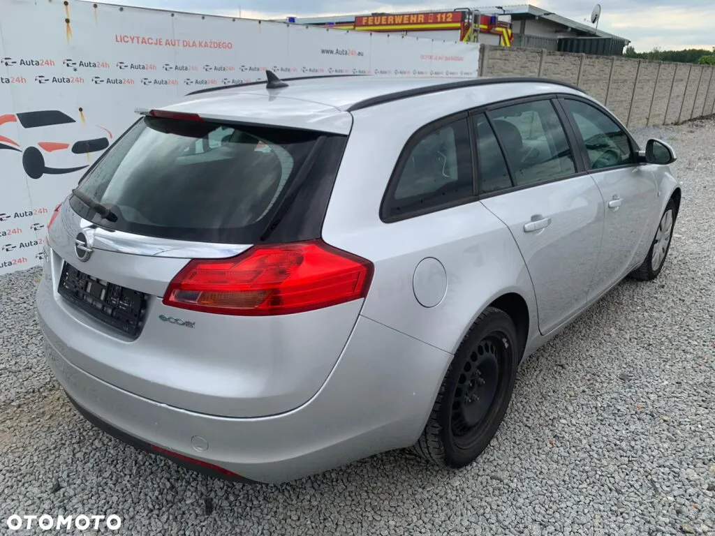 Opel Insignia 2.0 CDTI Sports Tourer - 4