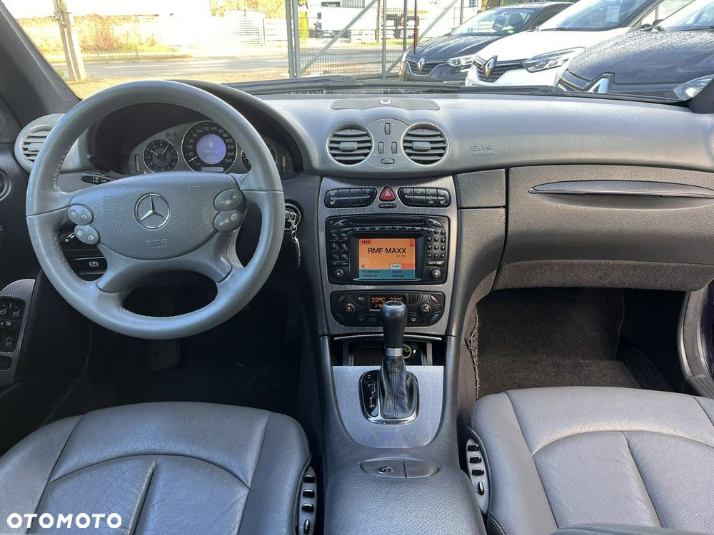 Mercedes-Benz CLK - 23