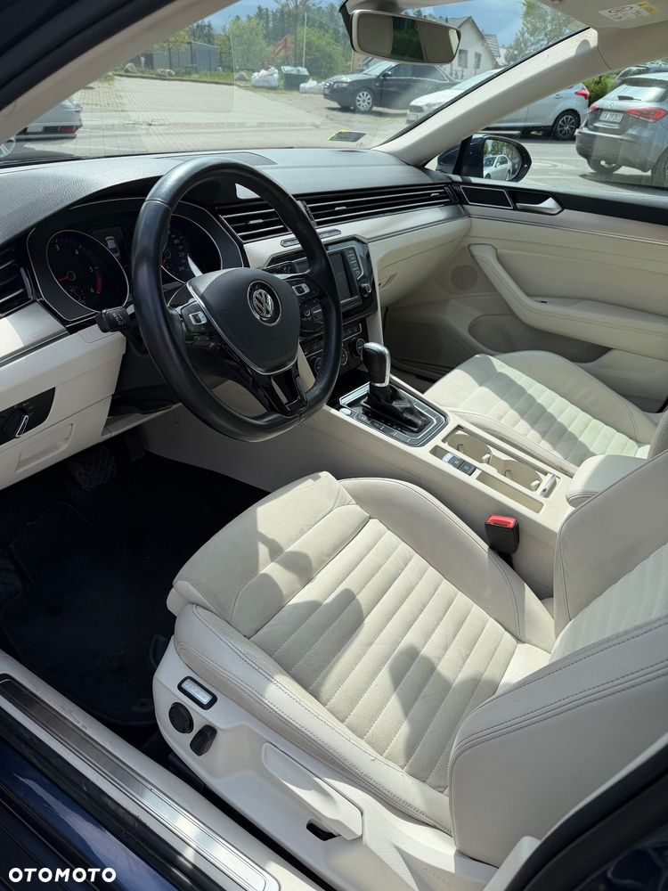 Volkswagen Passat 2.0 TDI (BlueMotion Technology) DSG Highline - 13