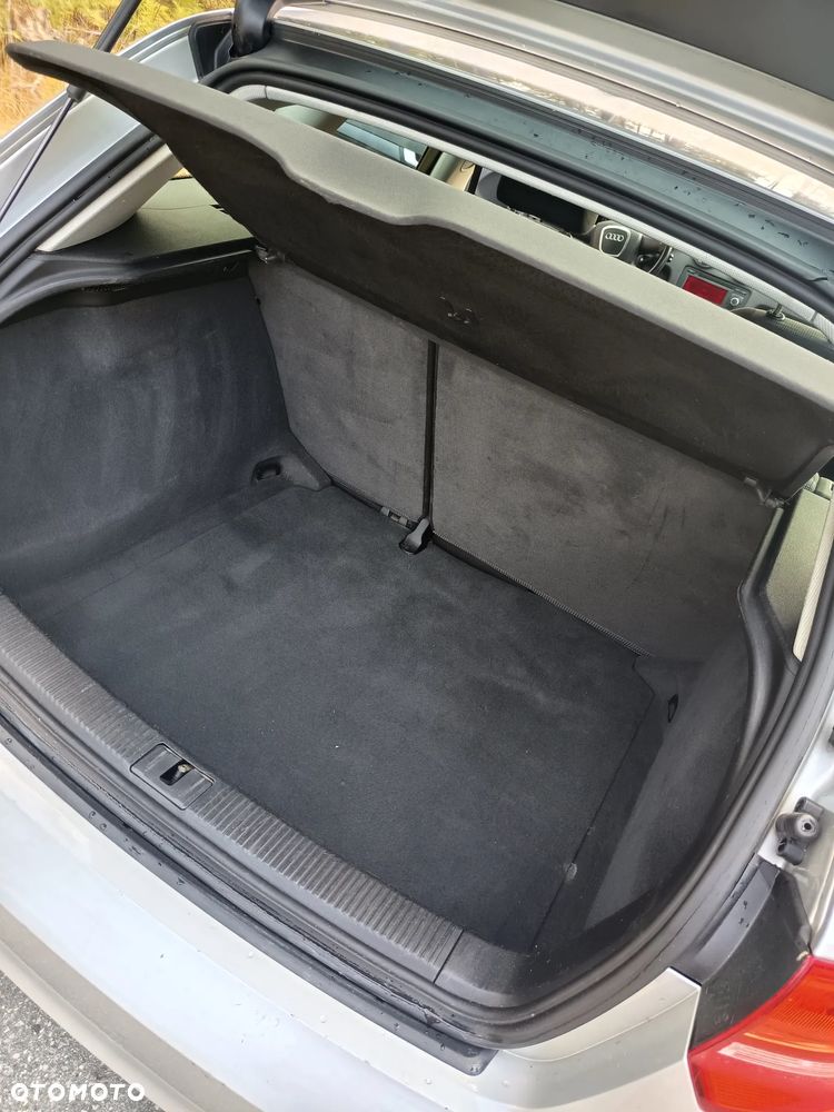 Audi A3 Sportback 1.6 Ambiente - 10