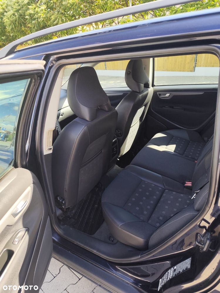 Volvo V70 - 11