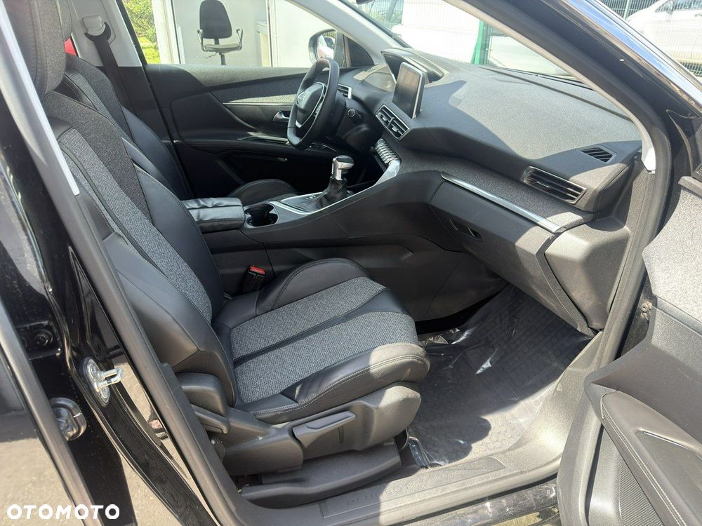 Peugeot 3008 - 11