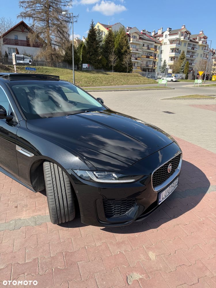 Jaguar XE 2.0 D180 R-Dynamic S - 18
