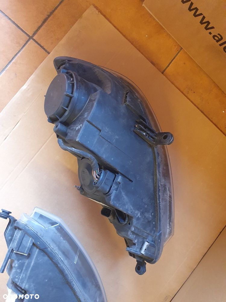 REFLEKTOR L/P VW GOLF V PLUS LIFT - 11