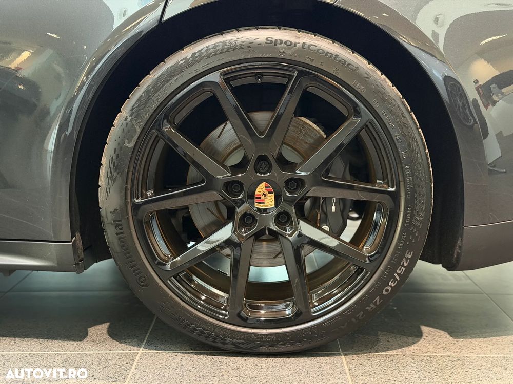 Porsche Panamera 4 E-Hybrid - 13