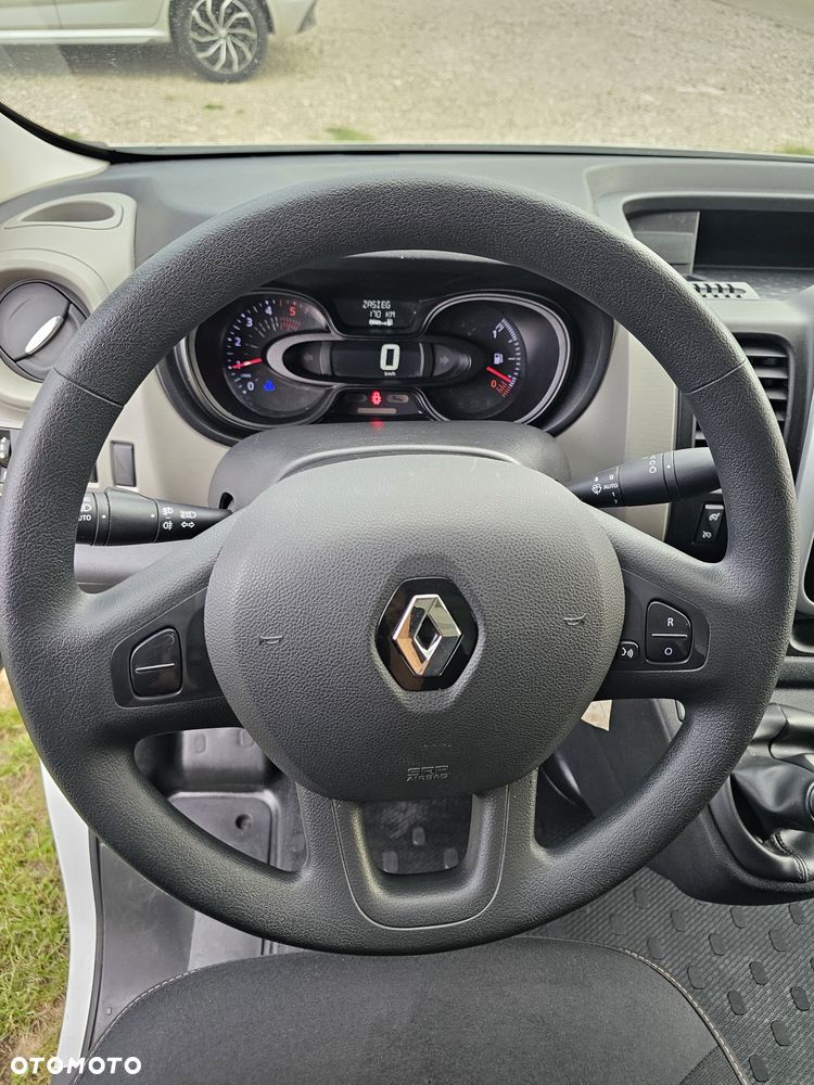Renault Trafic - 19